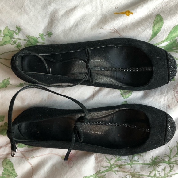 Giuseppe Zanotti T- Strap Crystal Flats, Black - Picture 5 of 7